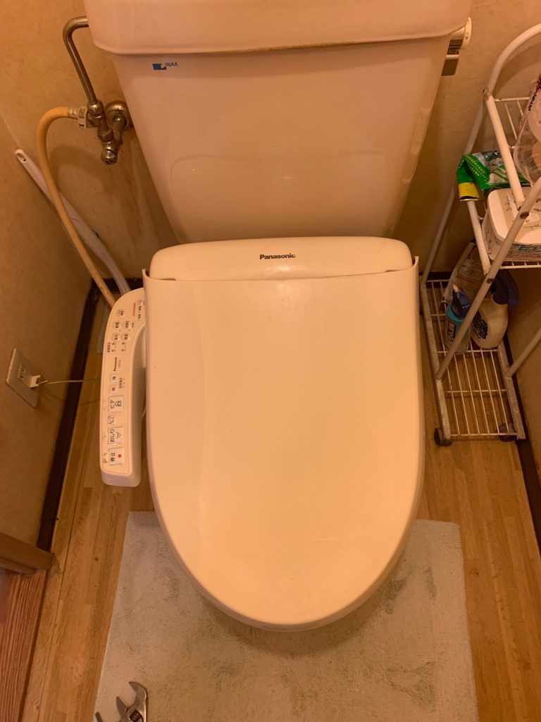 シャワートイレ故障の為新品へ交換工事 松島商店